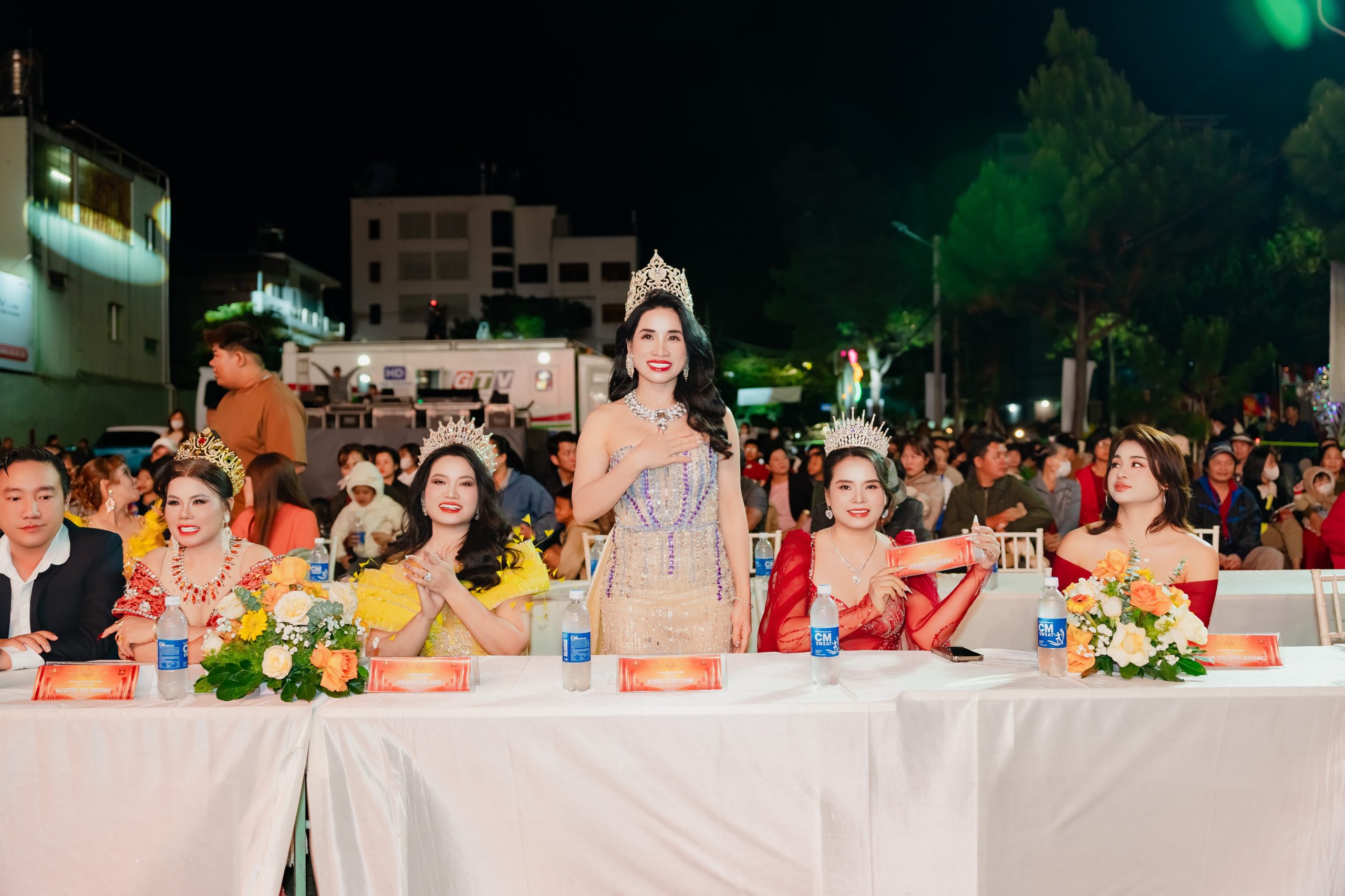 Á hậu Đặng Thị Tân ghi dấu ấn trong vai trò Ủy viên Hội đồng Thẩm định tại Hoa hậu Doanh nhân Việt Nam 2026